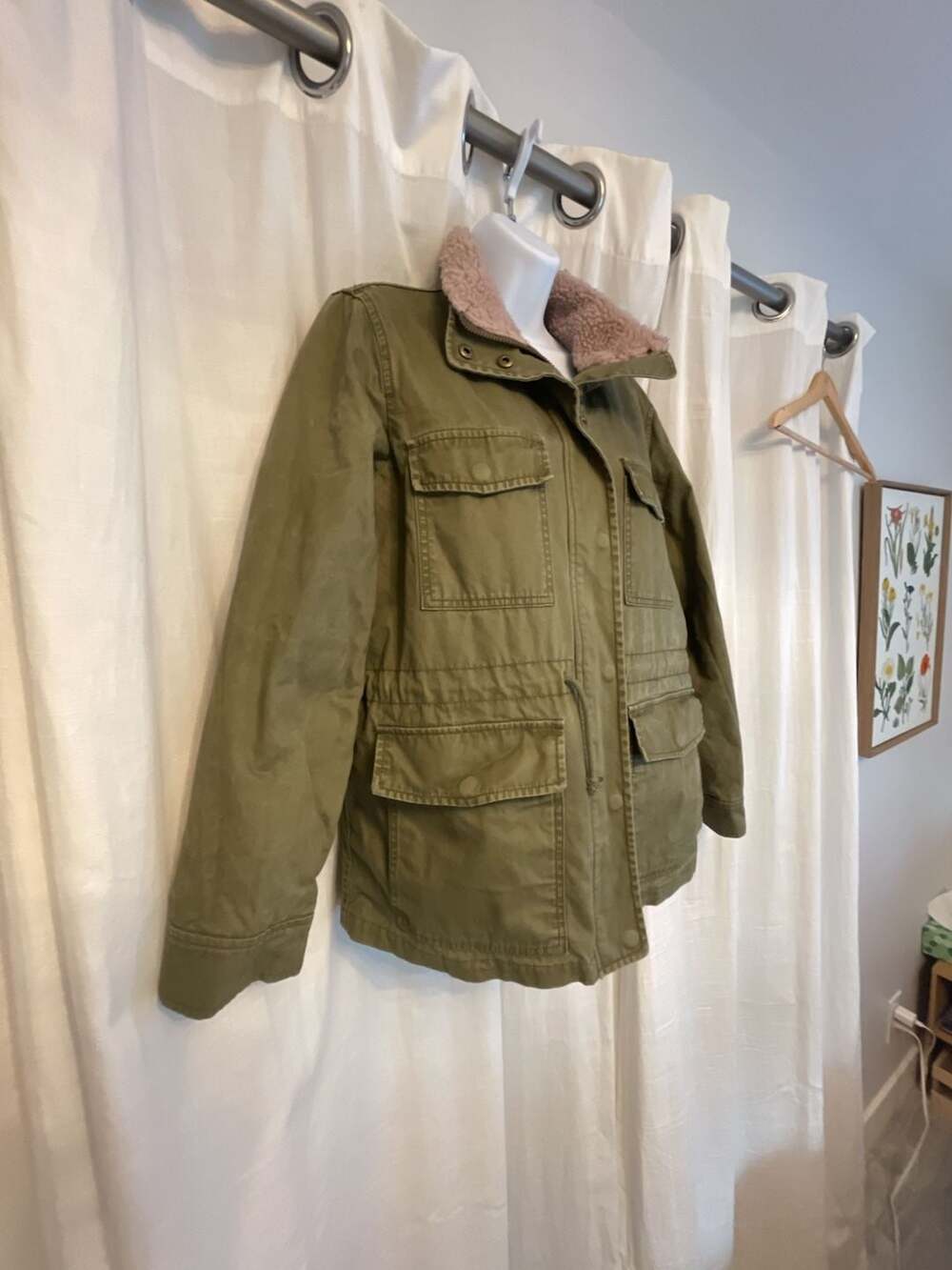 Madewell Sherpa-Trimmed Surplus Field Jacket in Olive
Utility
Med
Drawstring - Picture 2 of 8